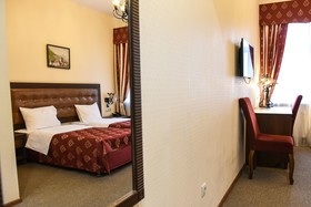 Don Kikhot Hotel