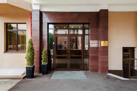 Raymond Hotel