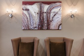Raymond Hotel
