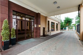 Raymond Hotel