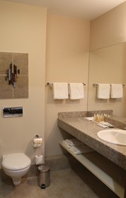 Raymond Hotel