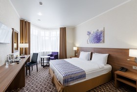 Raymond Hotel