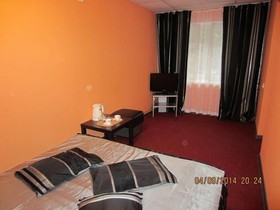 Club Hotel