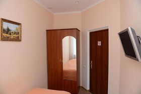Yal Hotel
