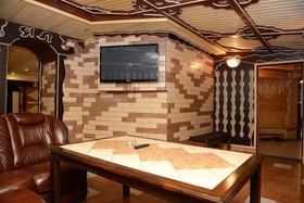 Yal Hotel