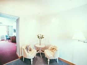 Countries Hotel