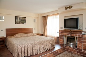 Oktyabrskaya Hotel