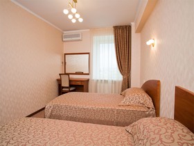 Oktyabrskaya Hotel
