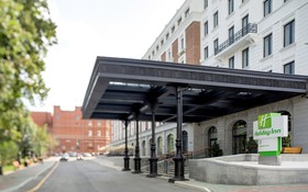 Nesterov Plaza Hotel