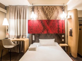 Aviator Hotel