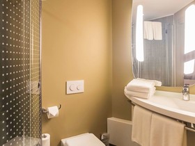 Aviator Hotel