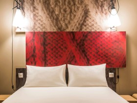 Aviator Hotel