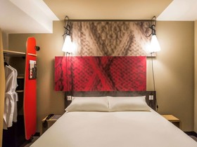 Aviator Hotel