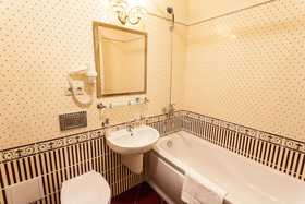 Alex Residence Hotel