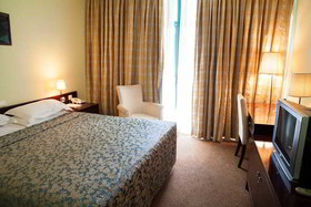 Gorillas Lake Kivu Hotel