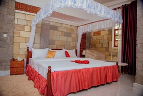 Kigufi Hill Hotel
