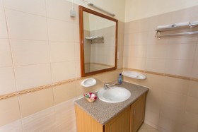 Aberdeen House Boutique Hotel