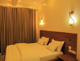 Ally Ngali Motel