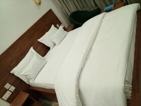 Ally Ngali Motel