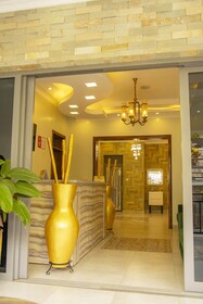 Ally Ngali Motel