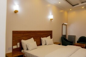 Ally Ngali Motel