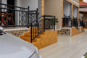 Ally Ngali Motel