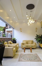 Ally Ngali Motel