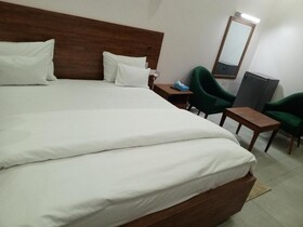 Ally Ngali Motel
