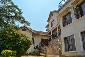 Golf Hills Residence