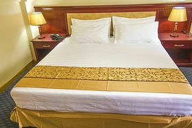 Hill View Hotel & Apartments