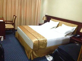 Hill View Hotel & Apartments