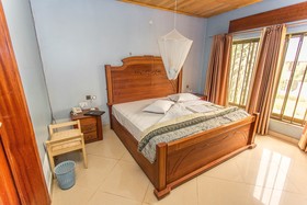 Hotel Iris Guesthouse