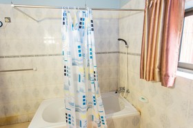 Hotel Iris Guesthouse