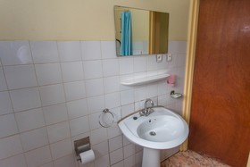 Hotel Iris Guesthouse