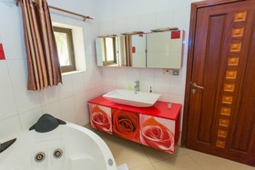 Hotel Iris Guesthouse