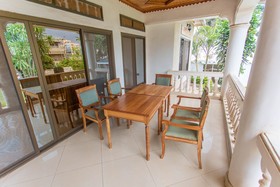 Hotel Iris Guesthouse
