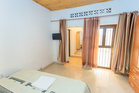 Hotel Iris Guesthouse