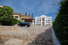 Kasi Apartments