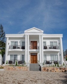 Kasi Apartments