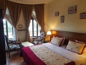 Kingsmen Suites