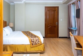 Tropical Plaza Apartments