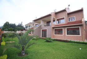 Um Apartments