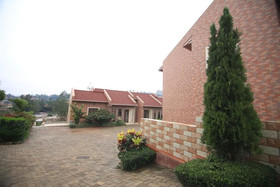 Um Apartments