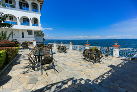 Cap Kivu Hotel