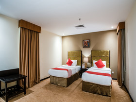 Eastward Hotel by OYO Rooms
