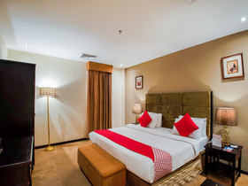 Eastward Hotel by OYO Rooms