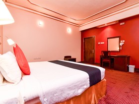Capital O456 Almansour Grand Hotel