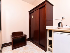 Capital O456 Almansour Grand Hotel