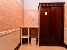 Capital O456 Almansour Grand Hotel