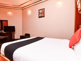 Capital O456 Almansour Grand Hotel